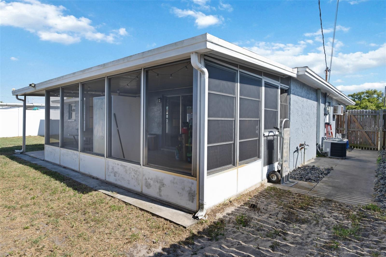 Image 14 of 17 For 3811 Cedarwood Drive