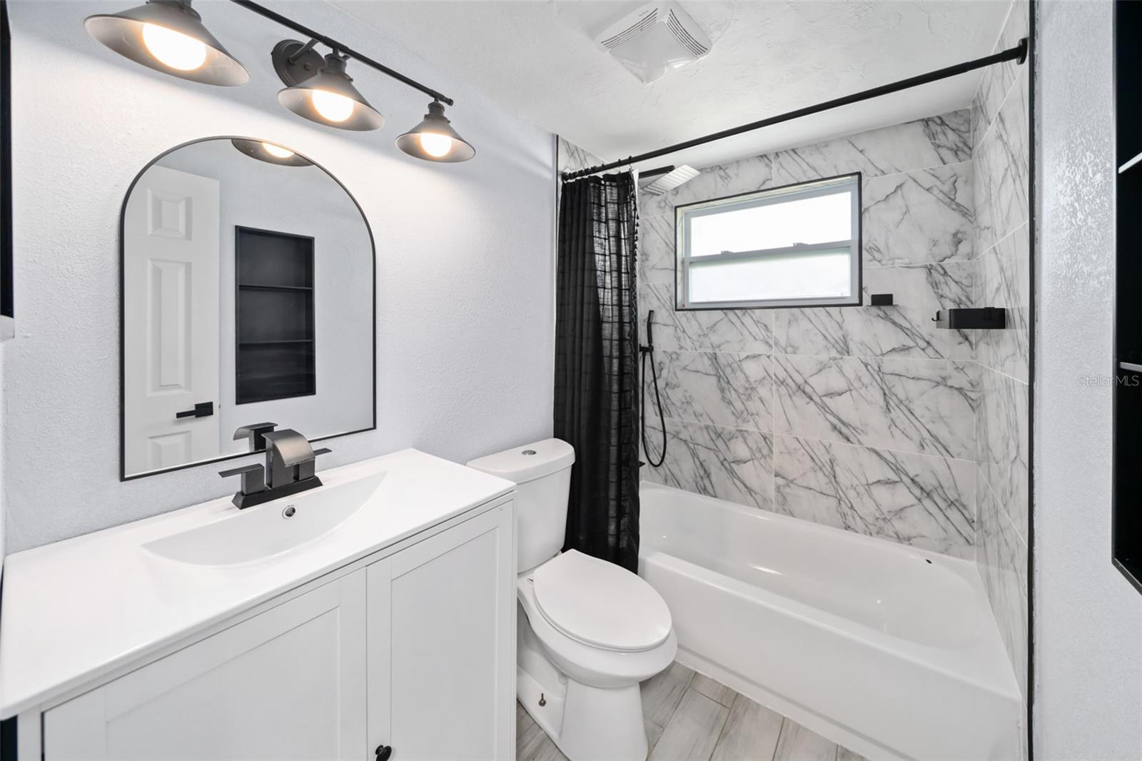 Image 7 of 17 For 3811 Cedarwood Drive