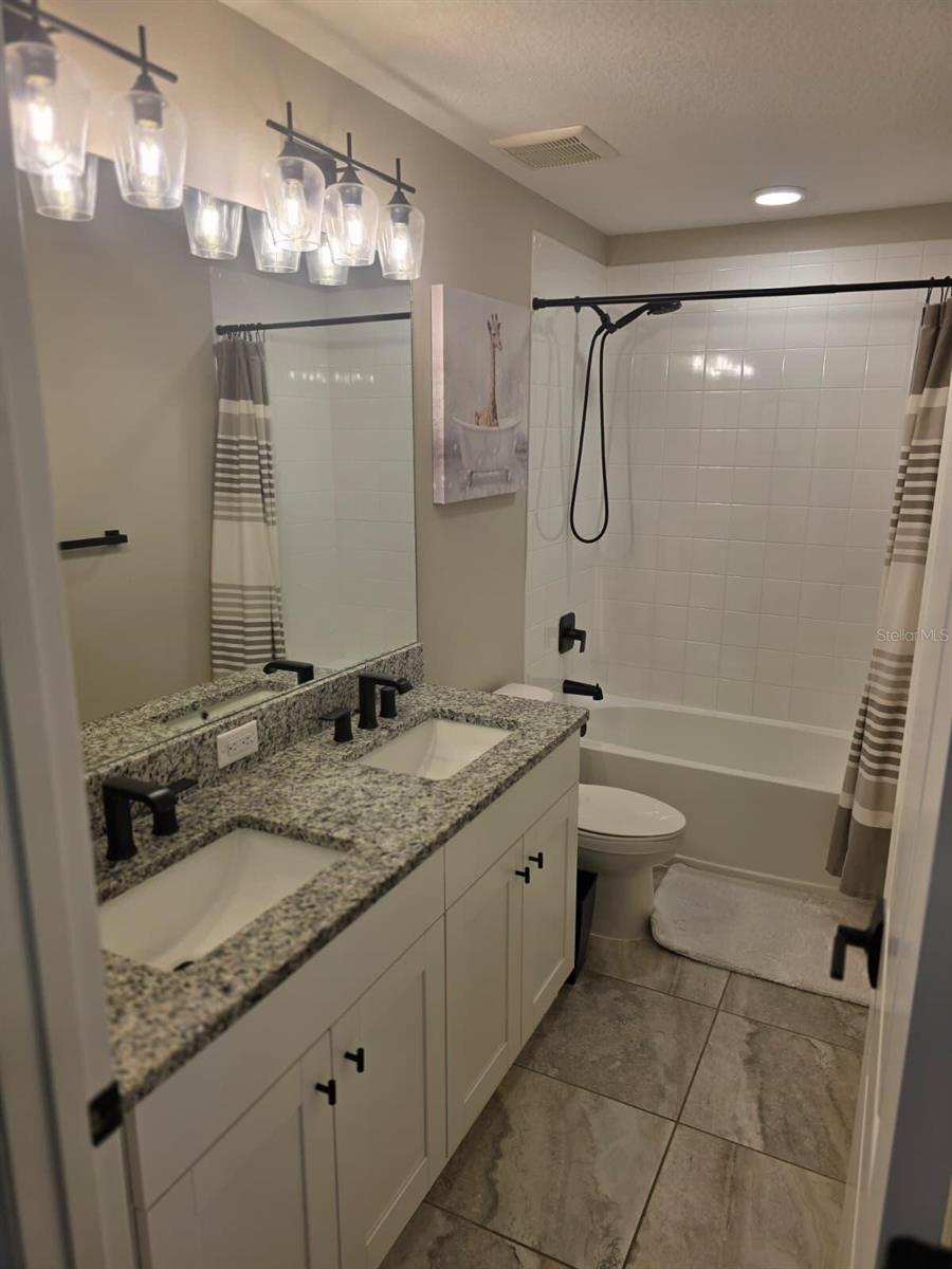 Image 11 of 37 For 7520 Greenheart Court