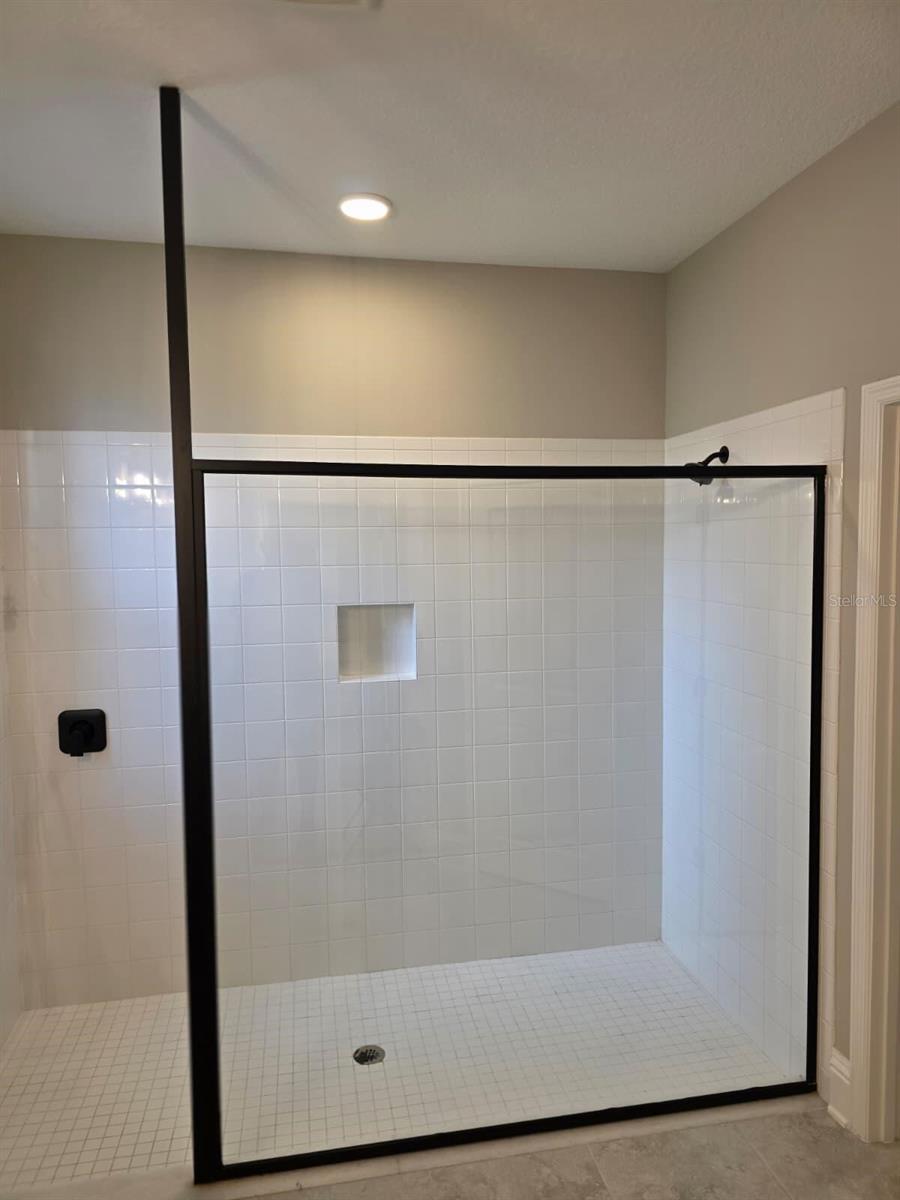 Image 21 of 37 For 7520 Greenheart Court