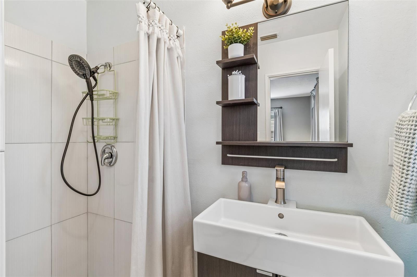 Image 20 of 31 For 4100 Tyson Avenue