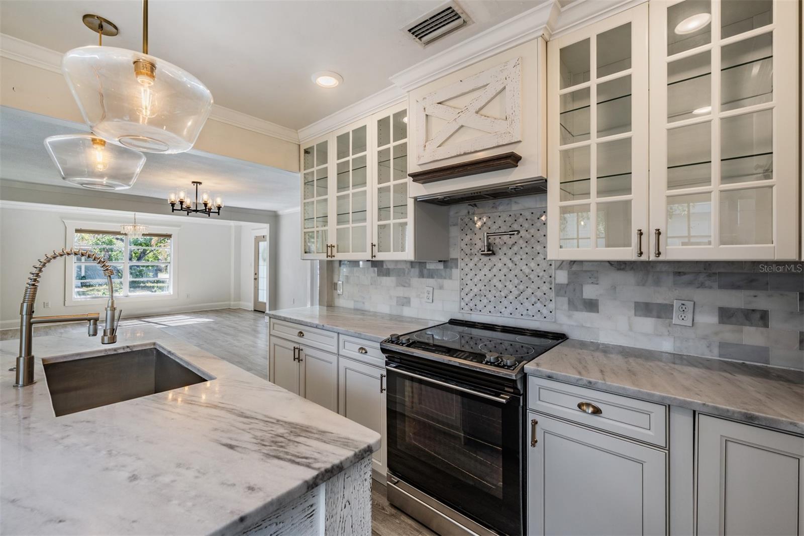 Image 20 of 56 For 4109 Seminole Avenue