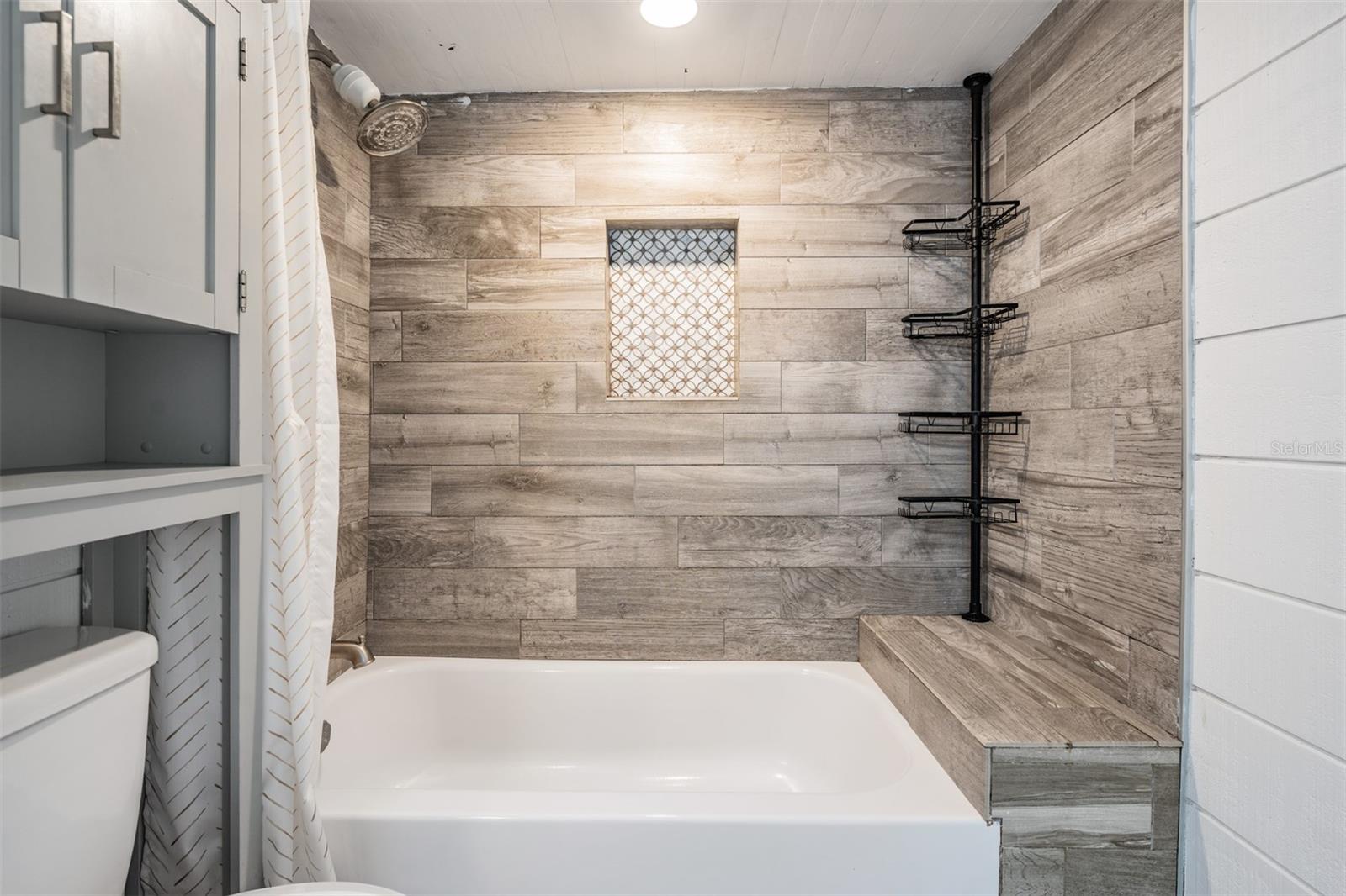 Image 32 of 56 For 4109 Seminole Avenue