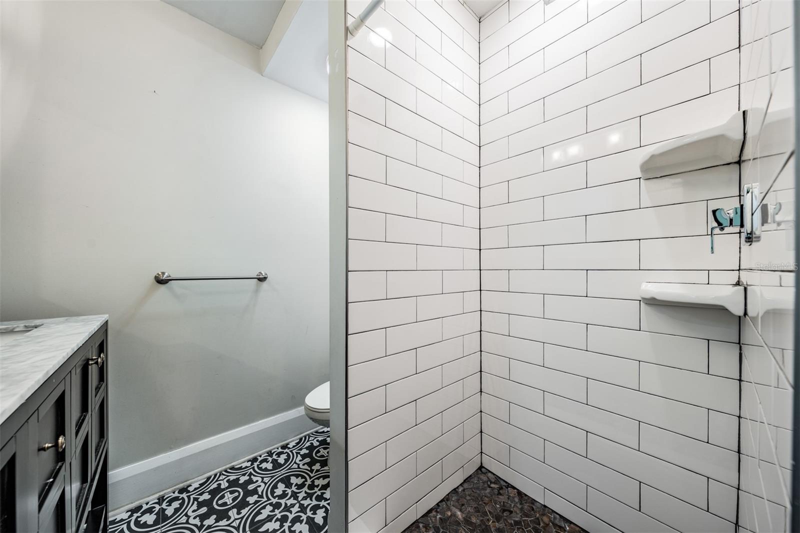 Image 40 of 56 For 4109 Seminole Avenue