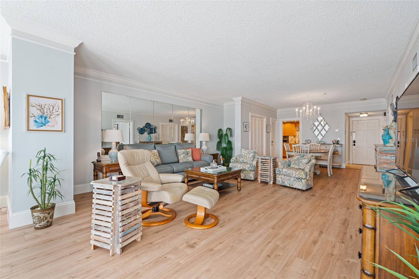 Image 11 of 31 For 4950 Gulf Boulevard 605