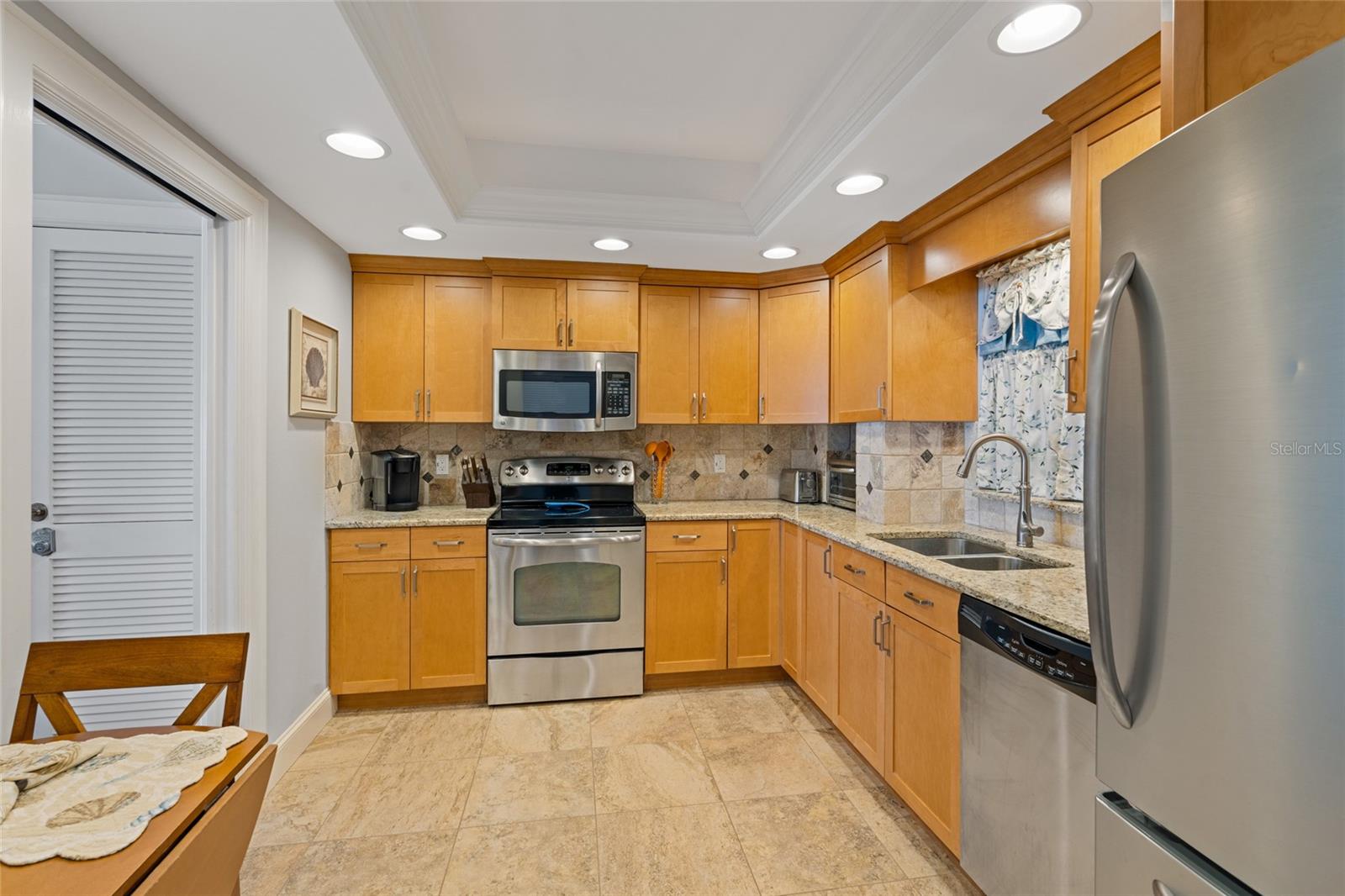 Image 14 of 31 For 4950 Gulf Boulevard 605