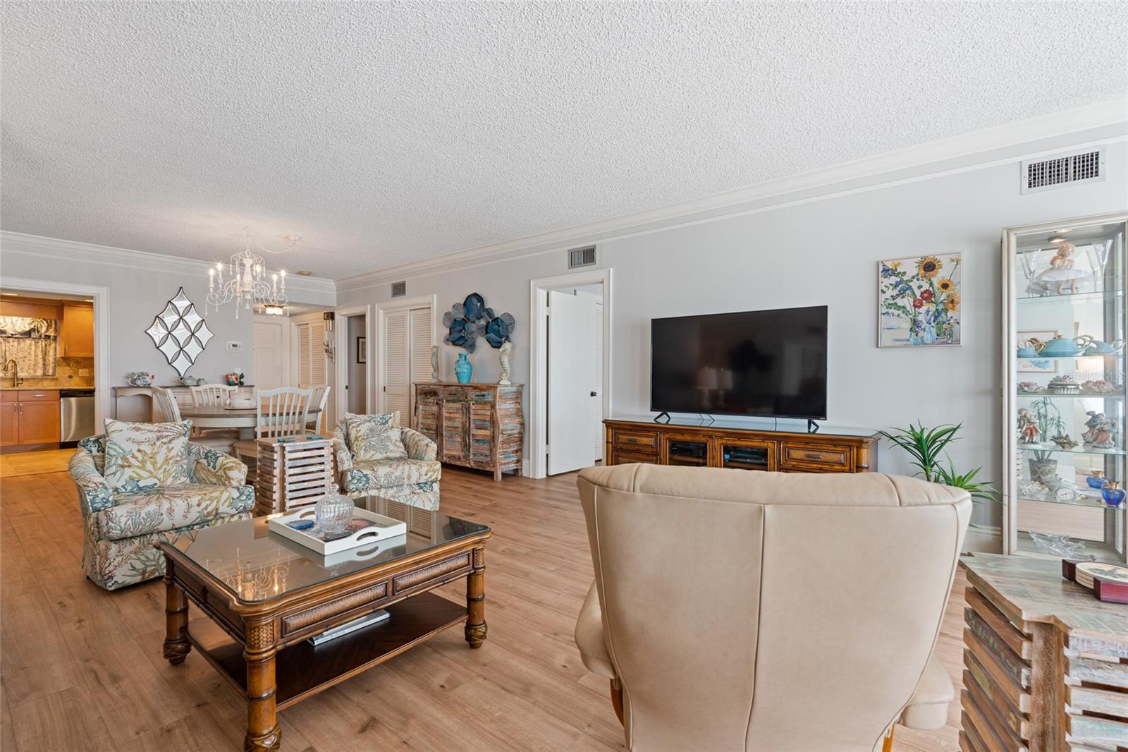 Image 20 of 31 For 4950 Gulf Boulevard 605