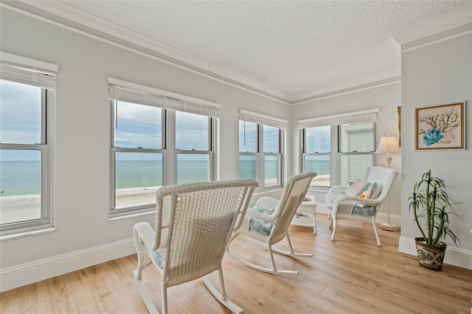 Image 3 of 31 For 4950 Gulf Boulevard 605