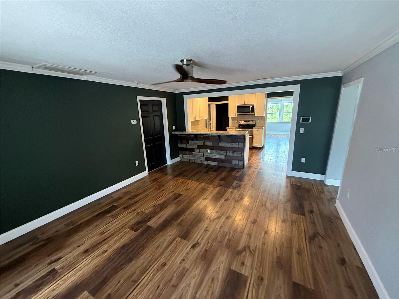 Image 3 of 25 For 2722 9th Avenue W