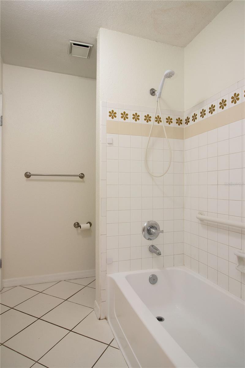 Image 24 of 48 For 9100 Dr Martin Luther King Jr Street N 1507