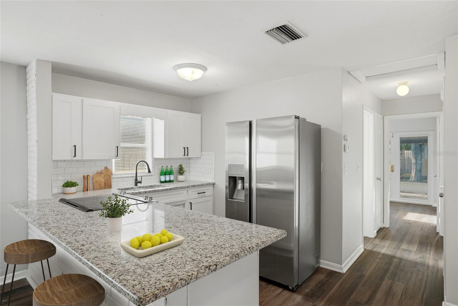 Image 10 of 34 For 5211 7th Avenue N