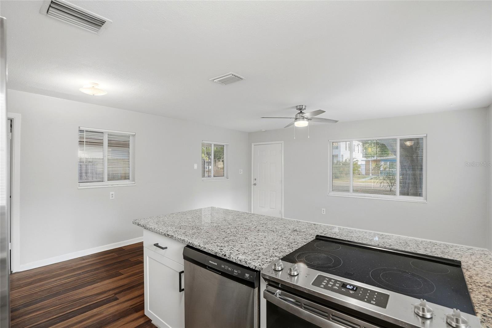 Image 13 of 34 For 5211 7th Avenue N