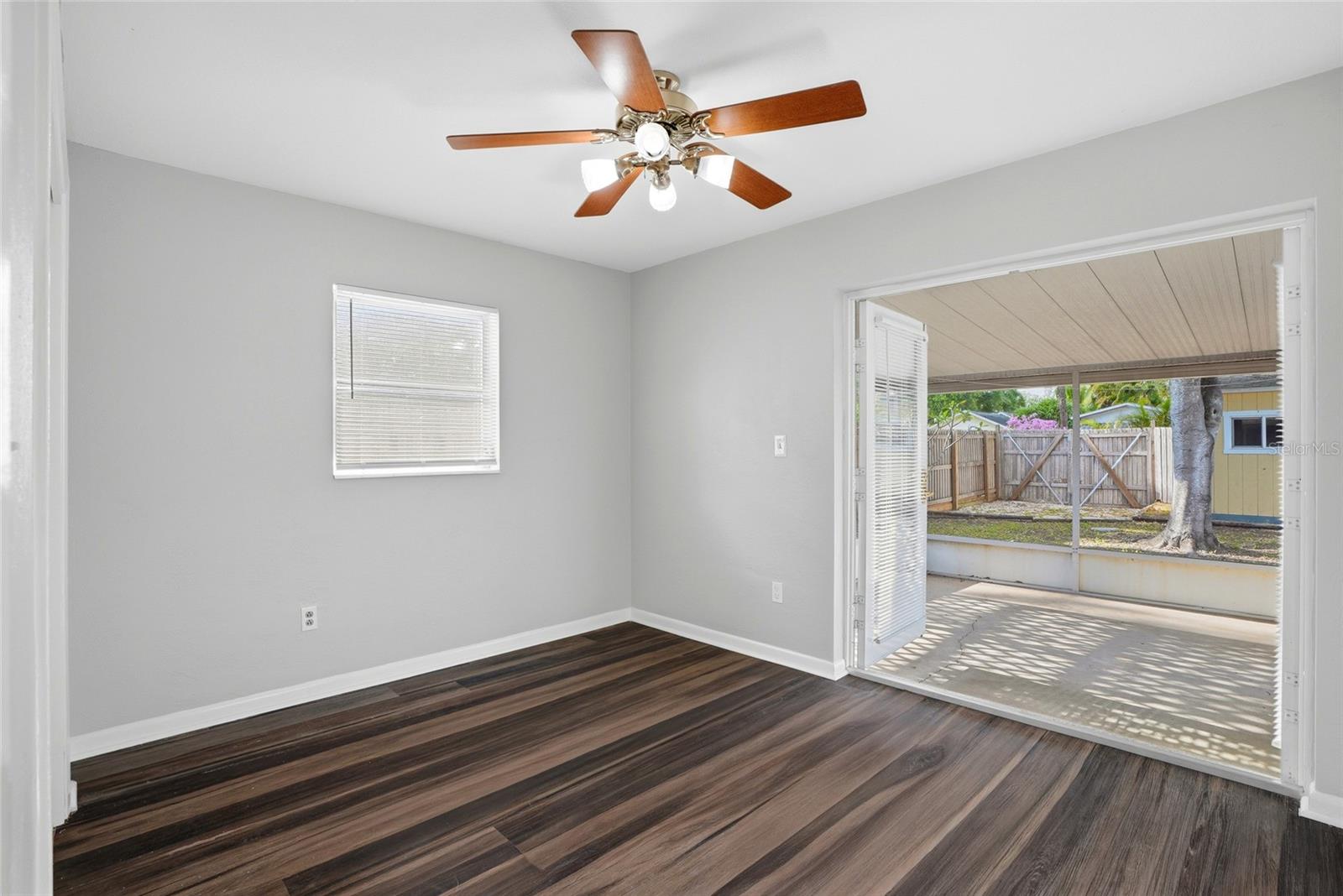 Image 15 of 34 For 5211 7th Avenue N