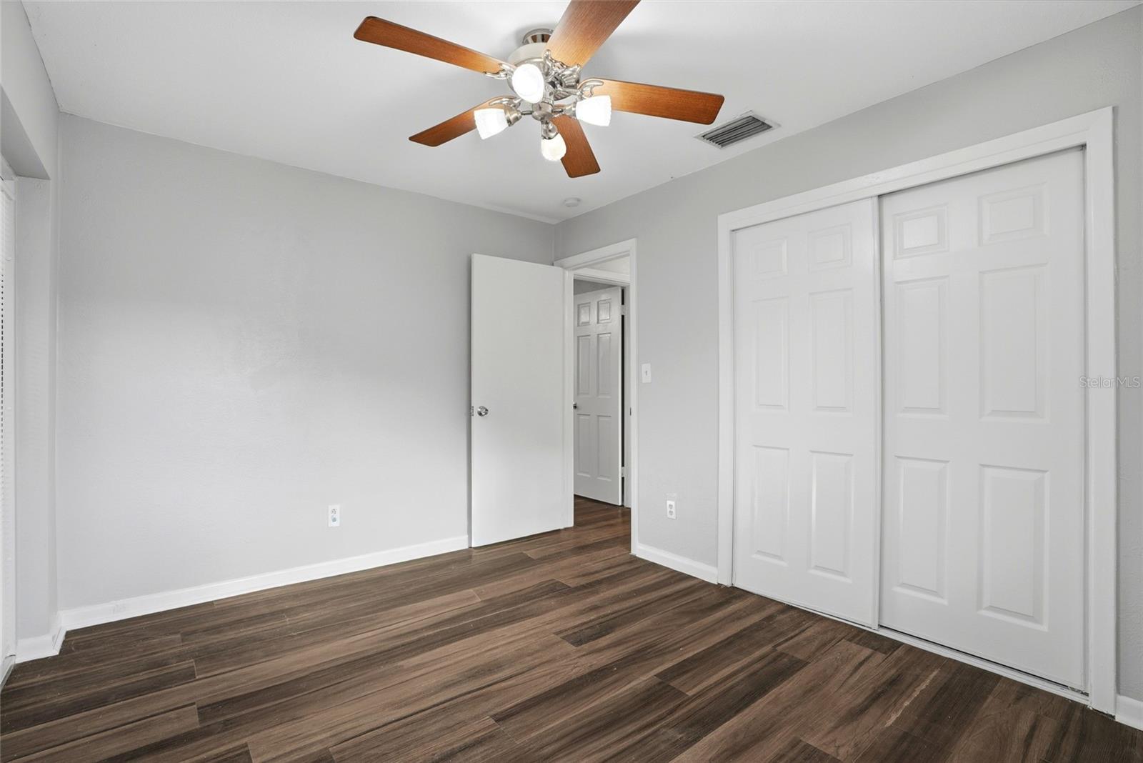 Image 17 of 34 For 5211 7th Avenue N