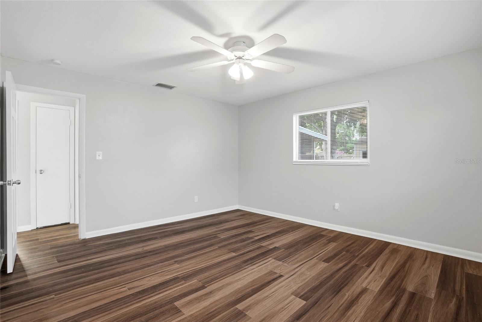 Image 20 of 34 For 5211 7th Avenue N