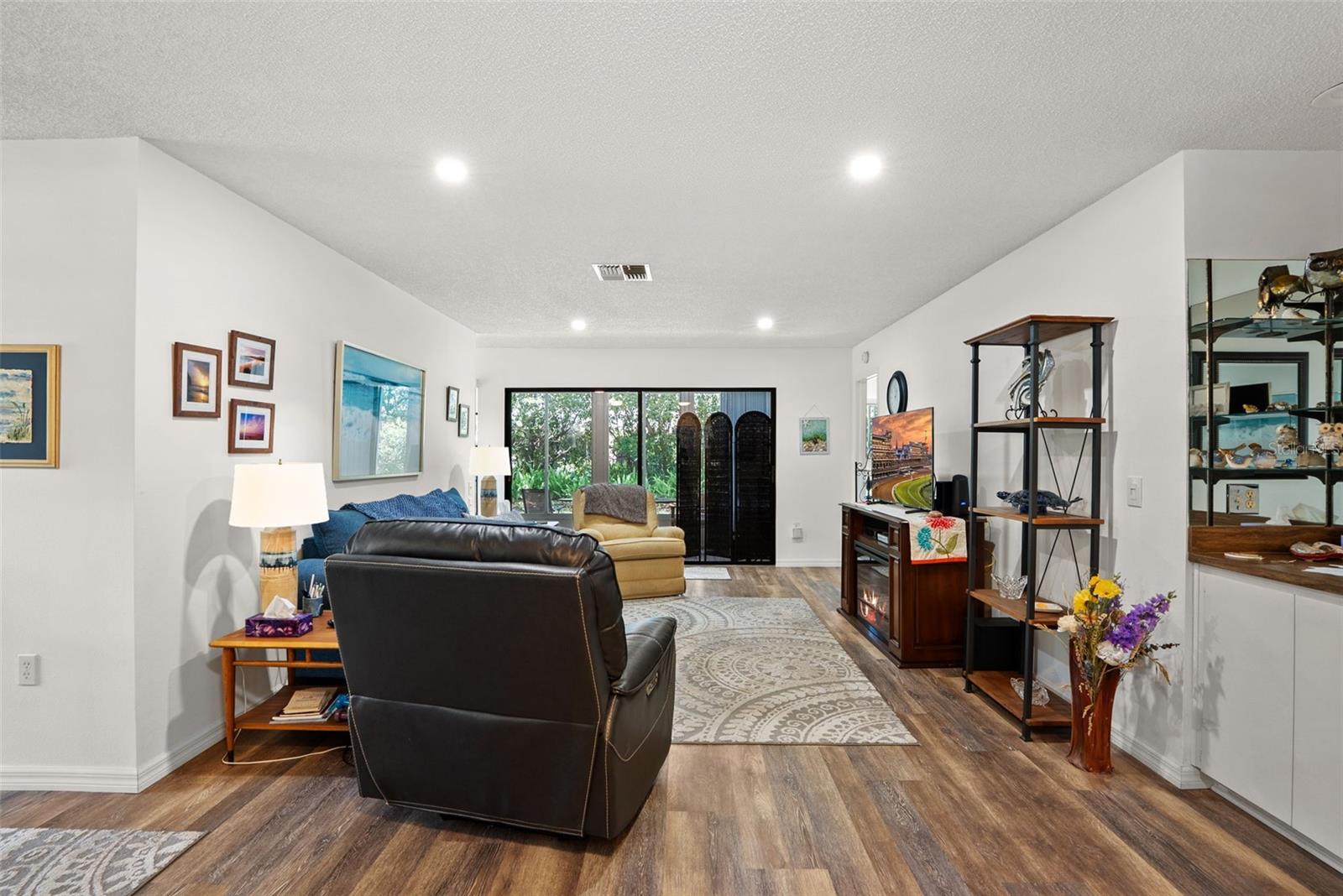 Image 9 of 45 For 2123 Sea Pines Court