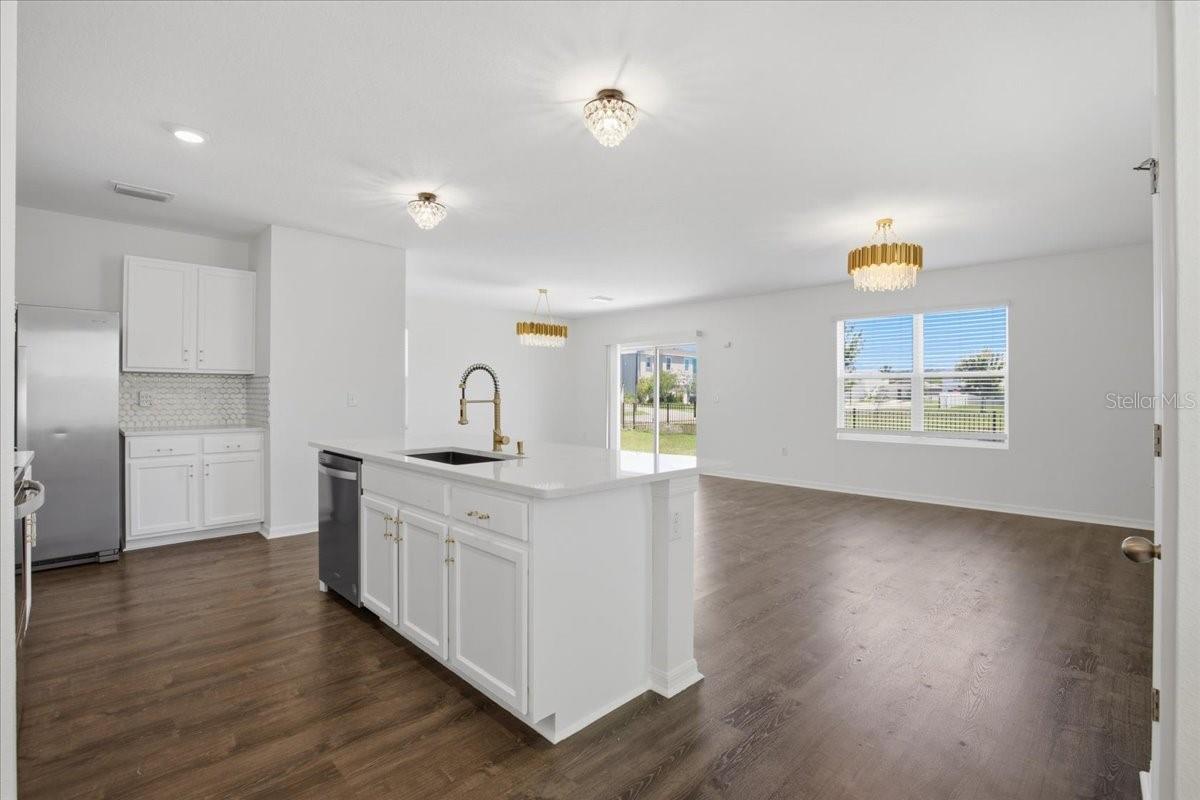 Image 13 of 51 For 3126 Suncoast Blend Drive