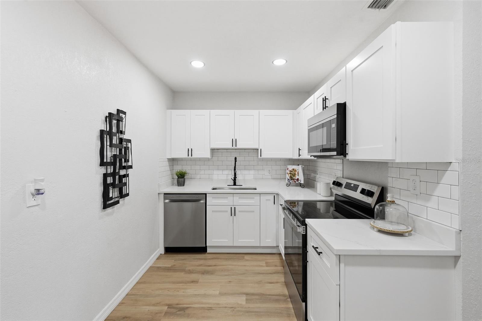 Image 11 of 28 For 1601 Stevensons Drive