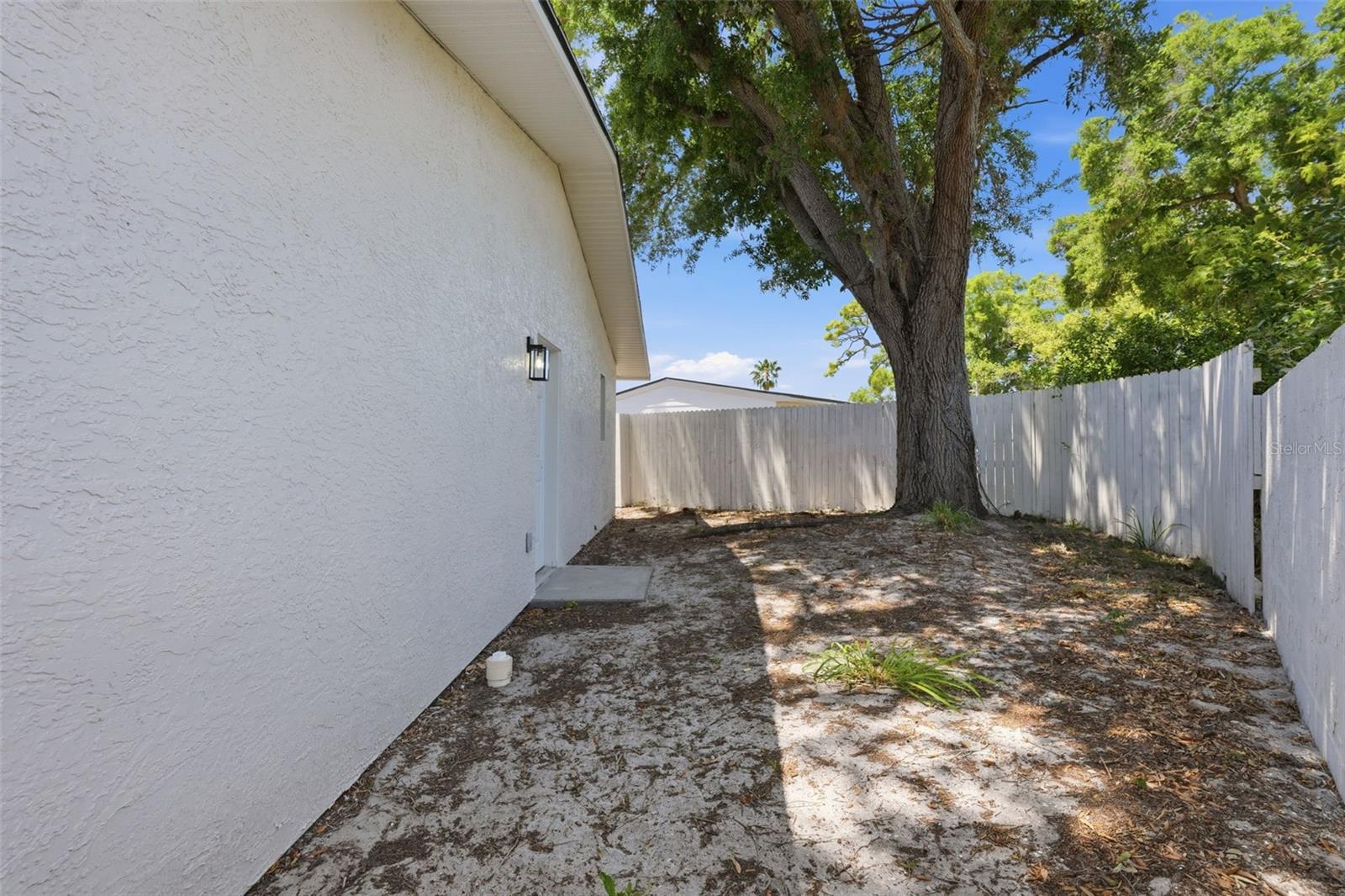 Image 24 of 28 For 1601 Stevensons Drive