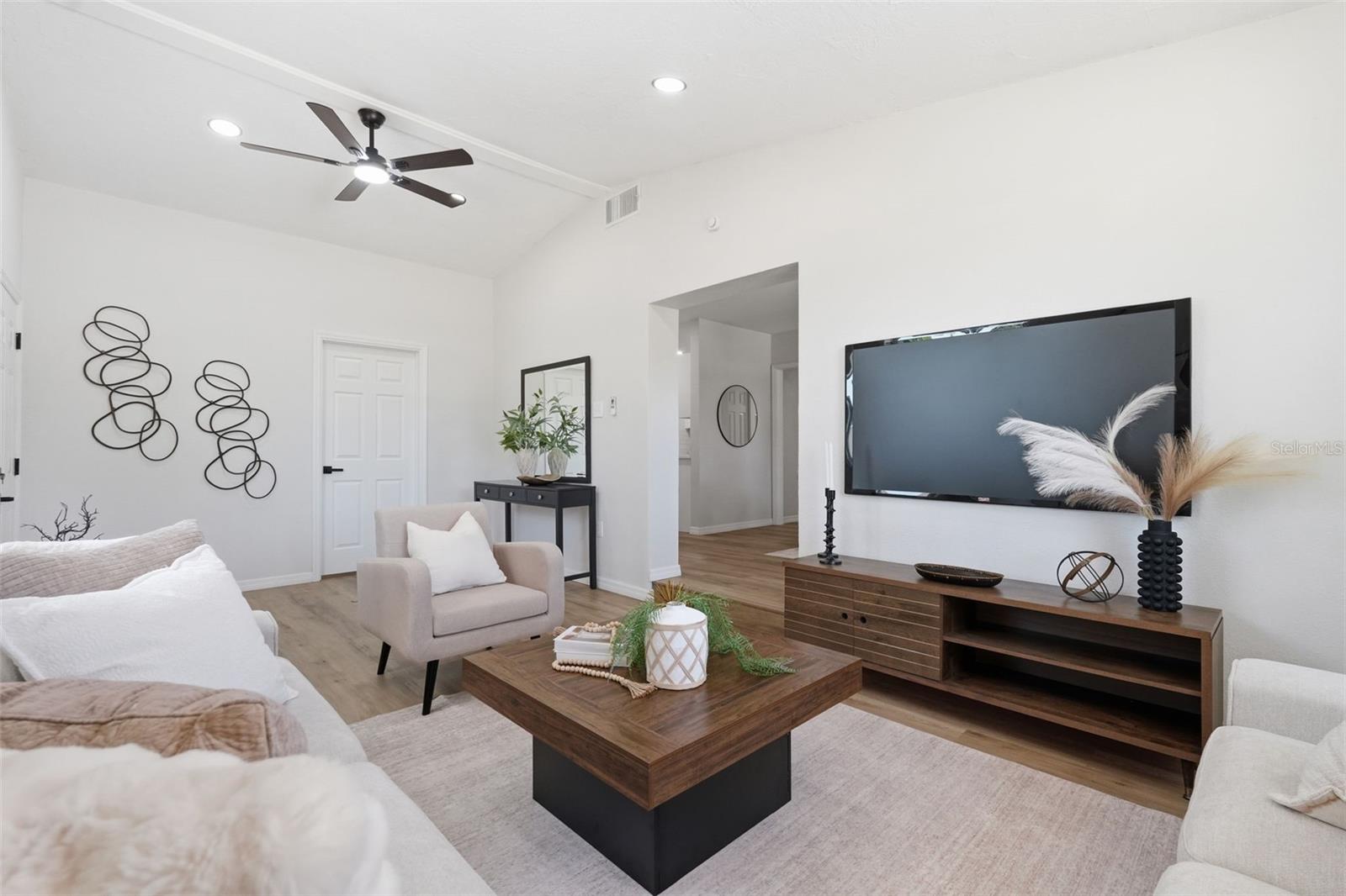 Image 5 of 28 For 1601 Stevensons Drive