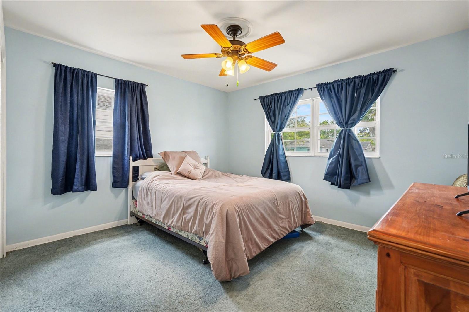 Image 14 of 39 For 7815 Woodlynne Avenue