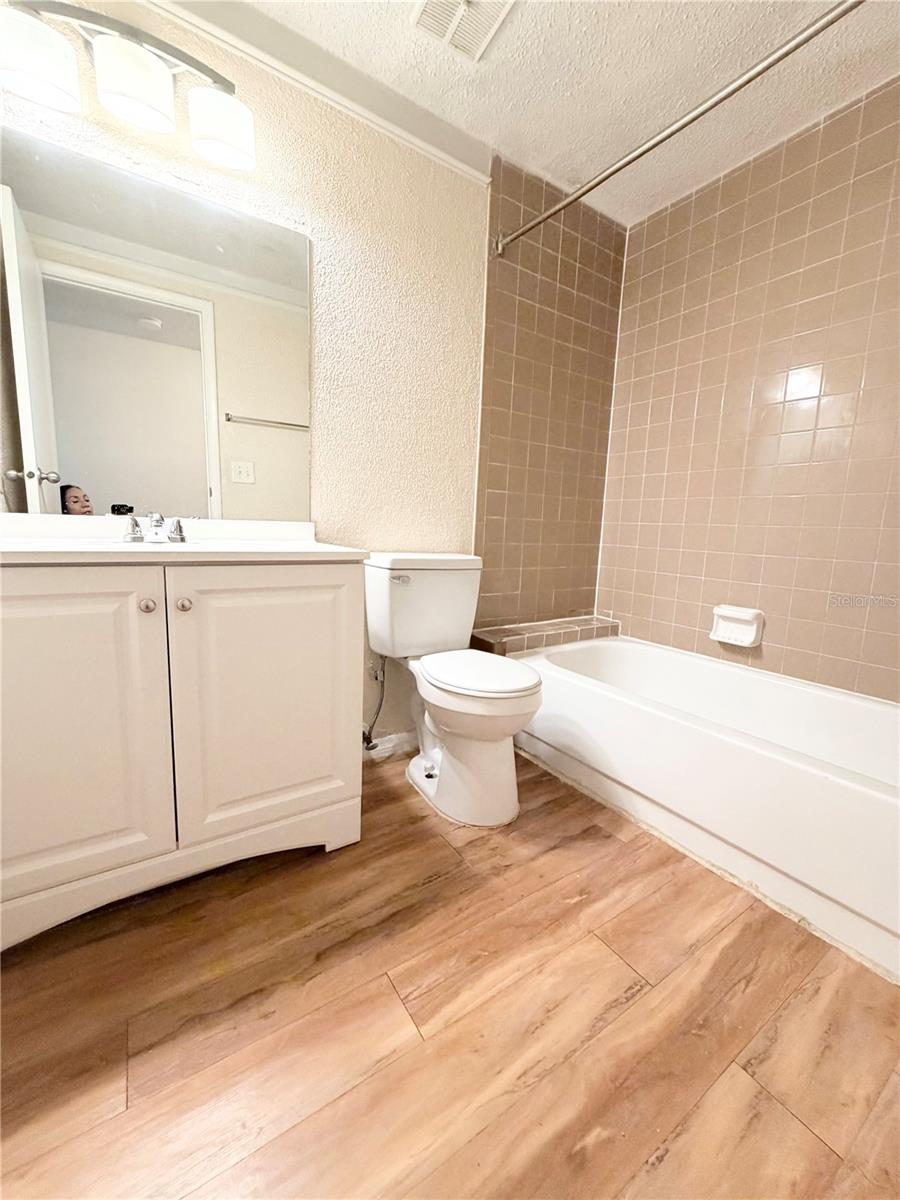 Image 10 of 57 For 129 Camphor Circle F