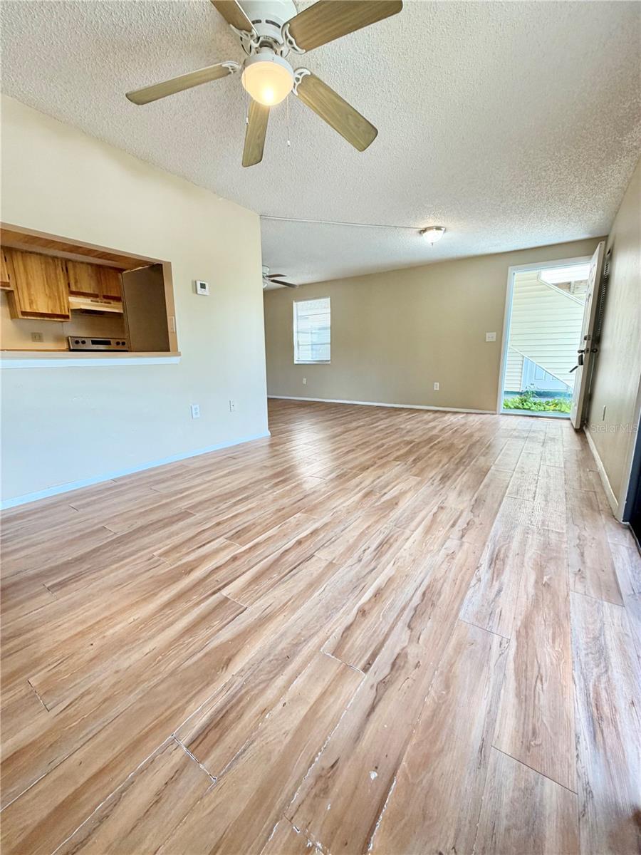 Image 6 of 57 For 129 Camphor Circle F