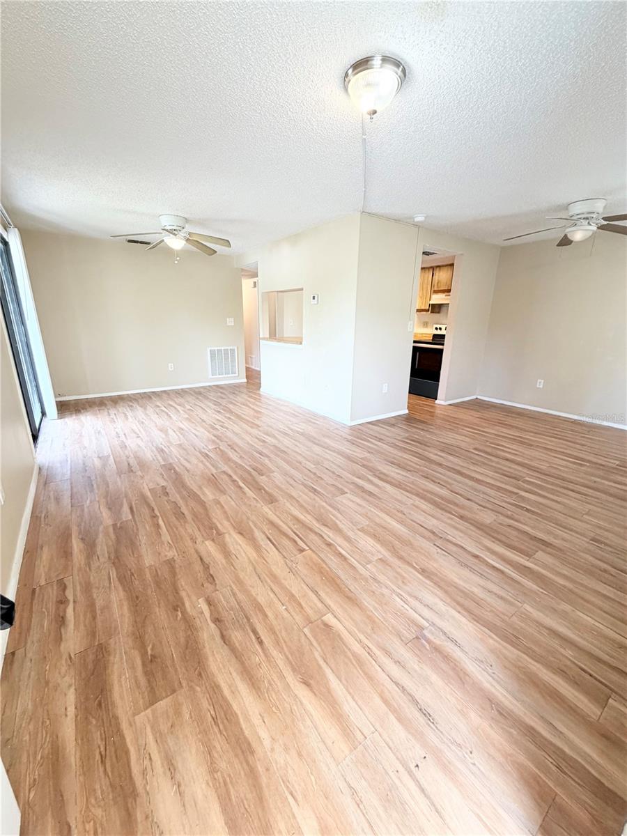 Image 8 of 57 For 129 Camphor Circle F