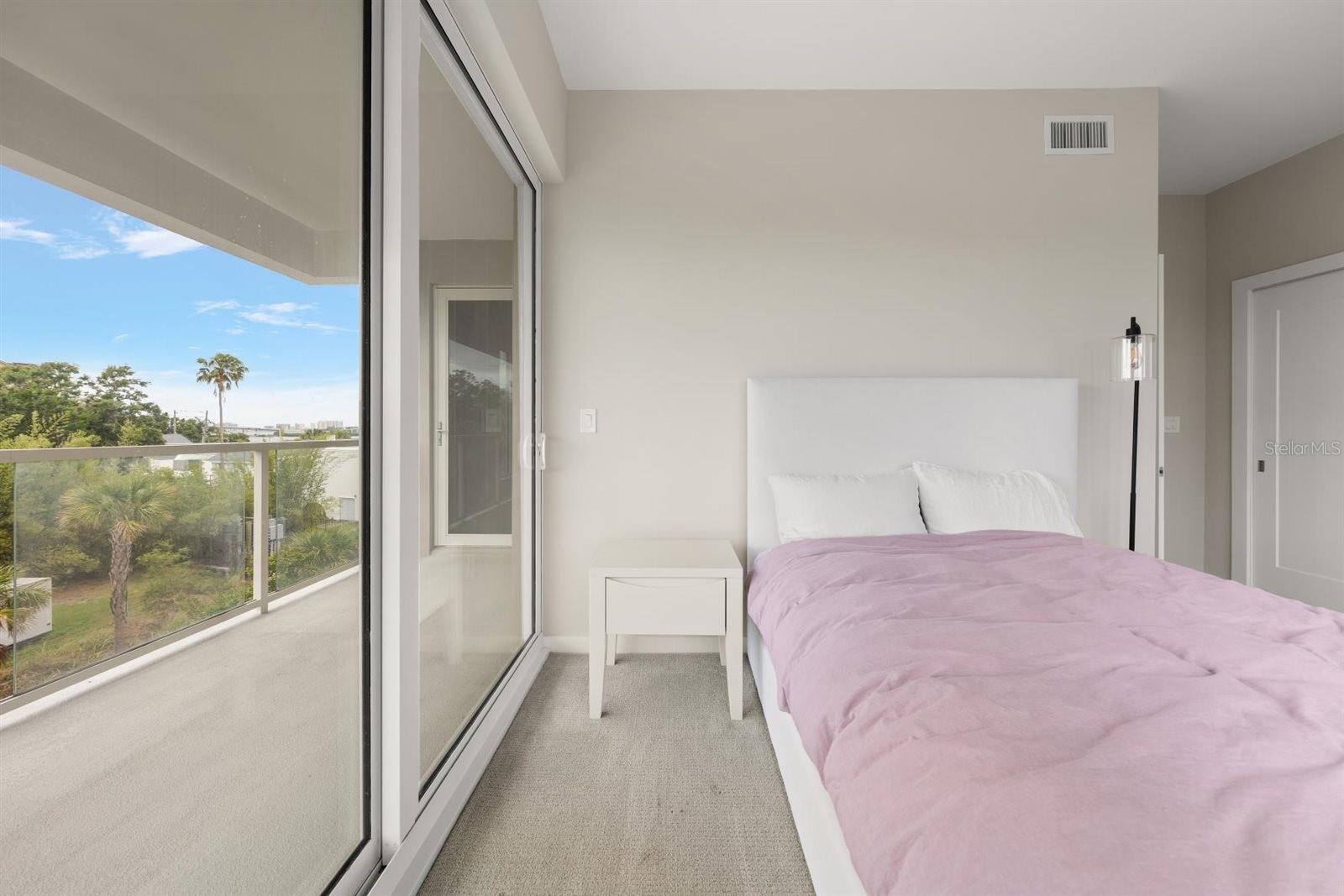 Image 26 of 38 For 900 Osceola Avenue 401