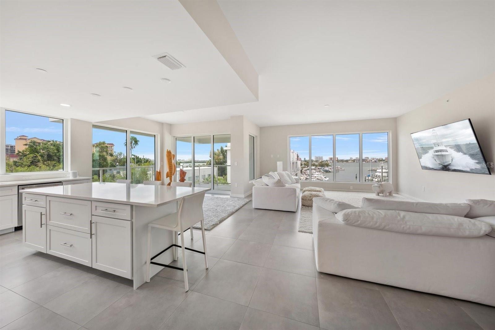 Image 28 of 38 For 900 Osceola Avenue 401