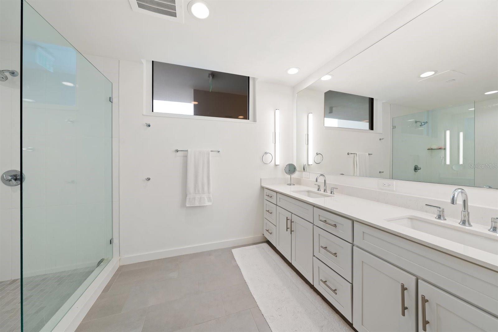 Image 35 of 38 For 900 Osceola Avenue 401