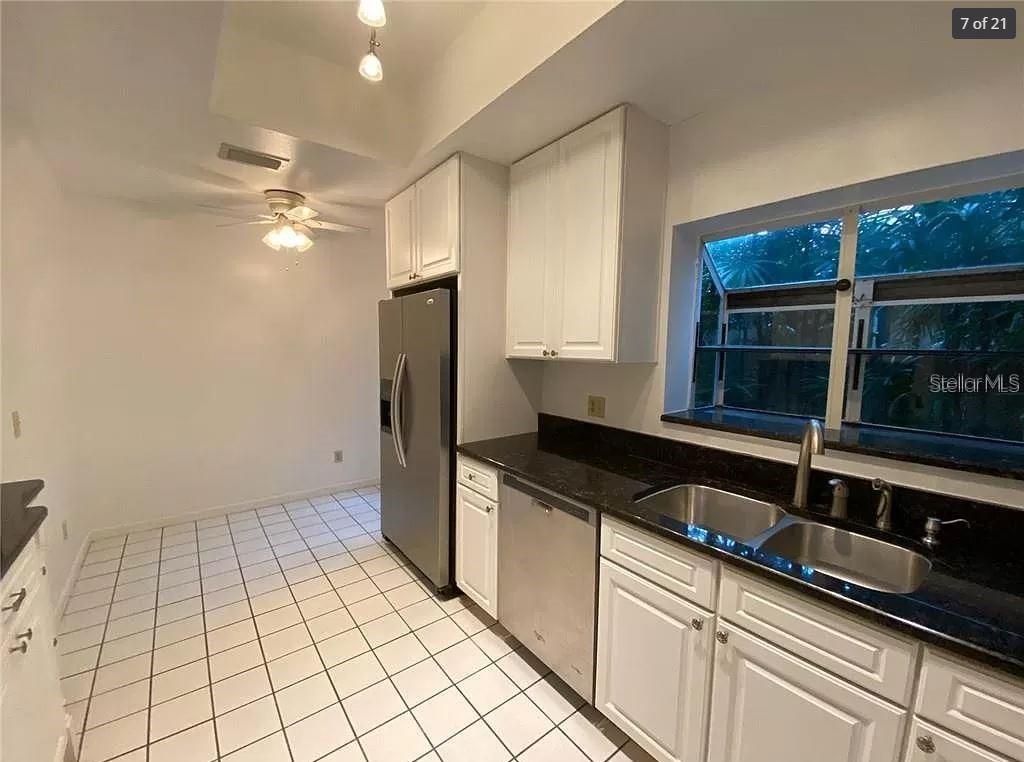 Image 5 of 17 For 1506 Bay Villa Place A