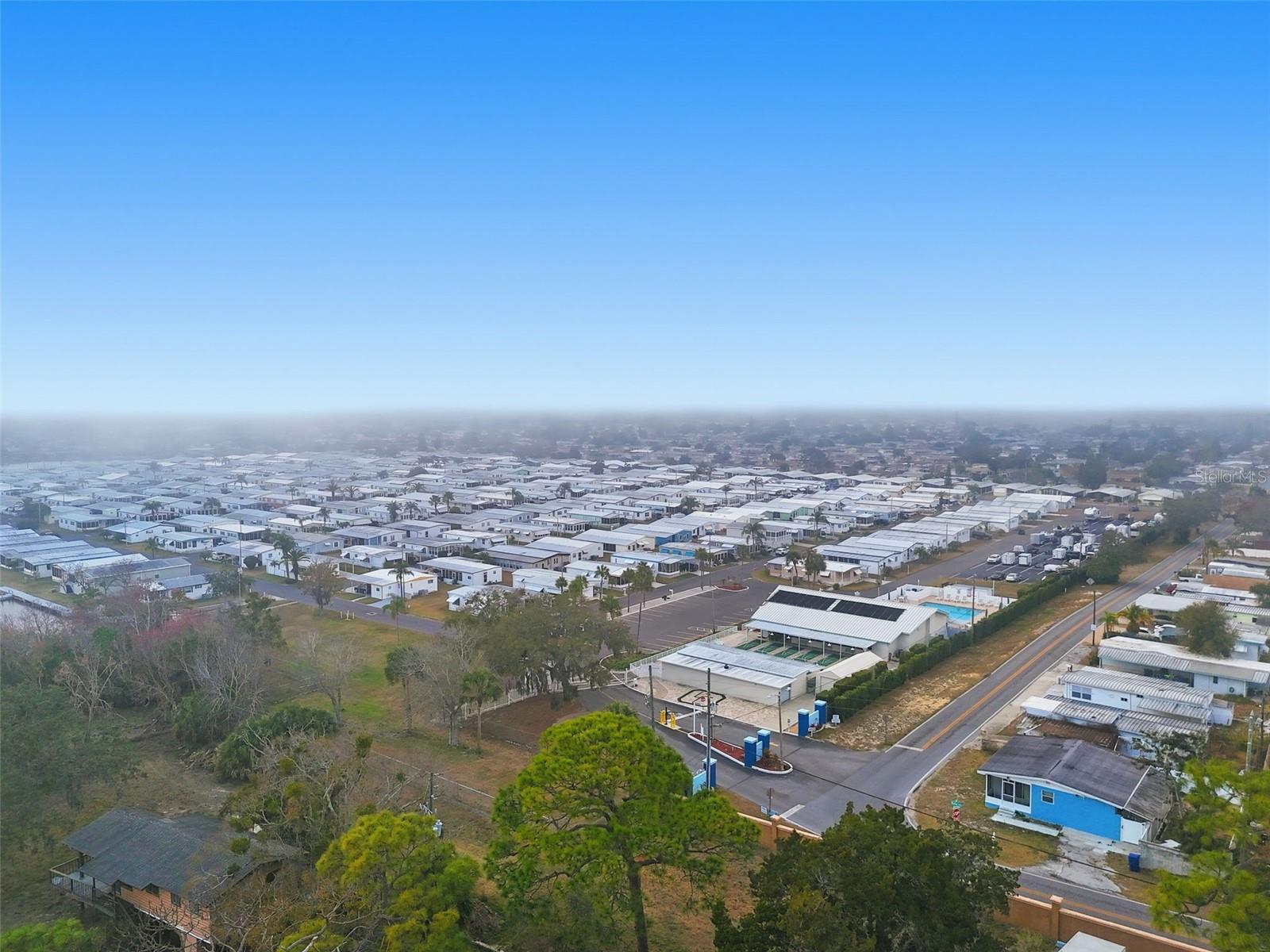 Listing photo id 19 for 2049 Manoa Drive