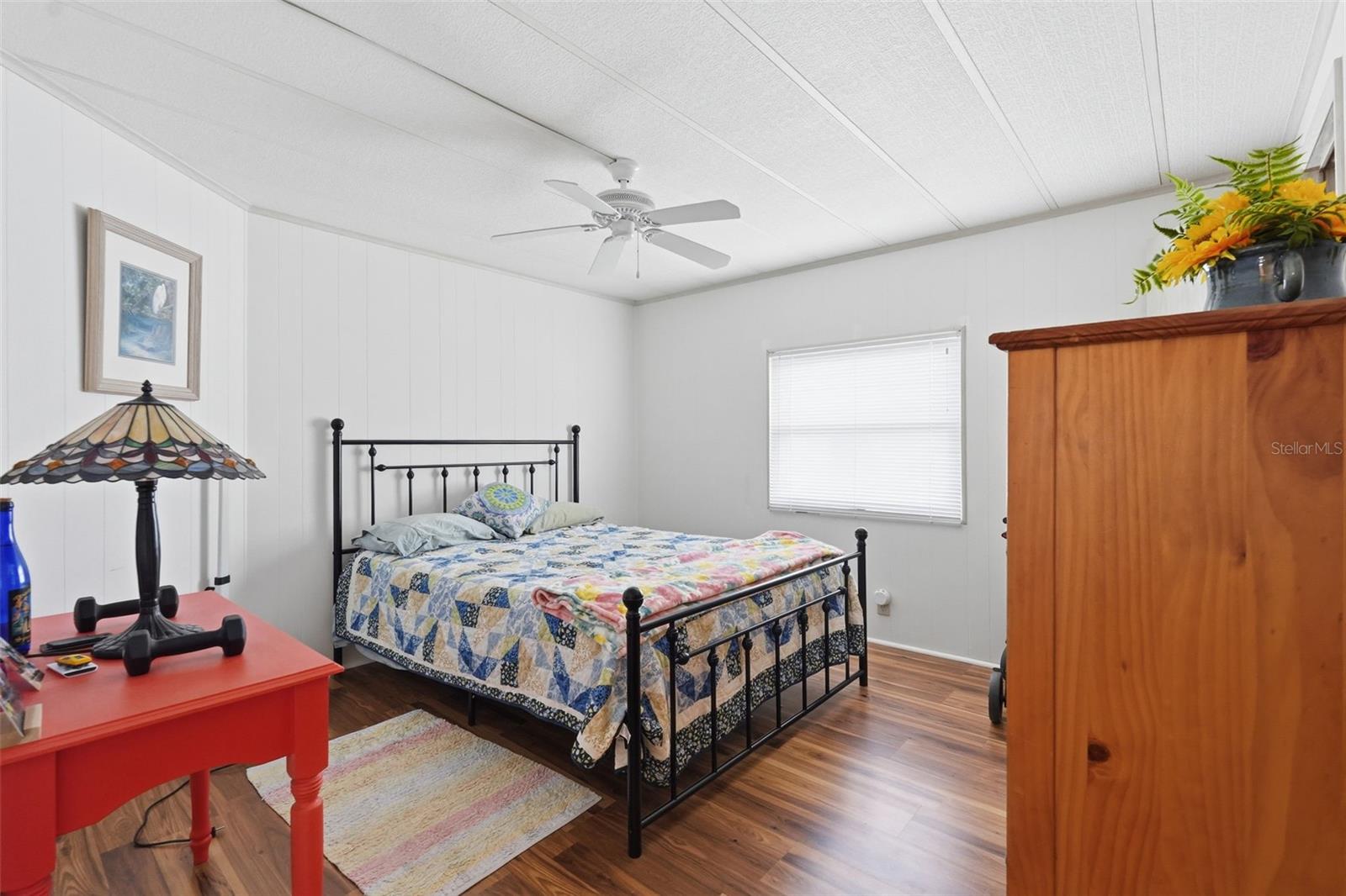 Listing photo id 4 for 2049 Manoa Drive