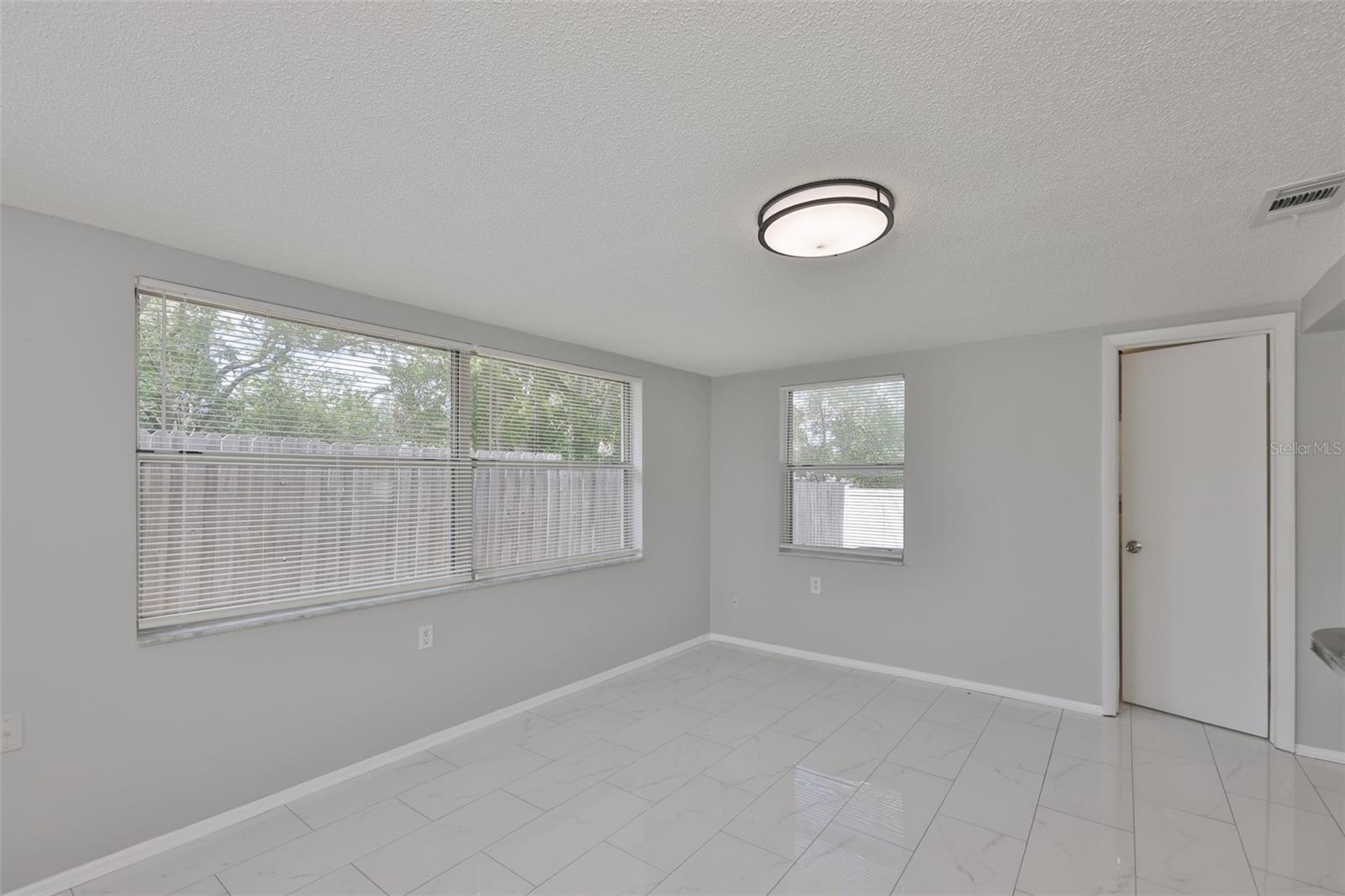 Image 14 of 32 For 5637 Golden Nugget Drive