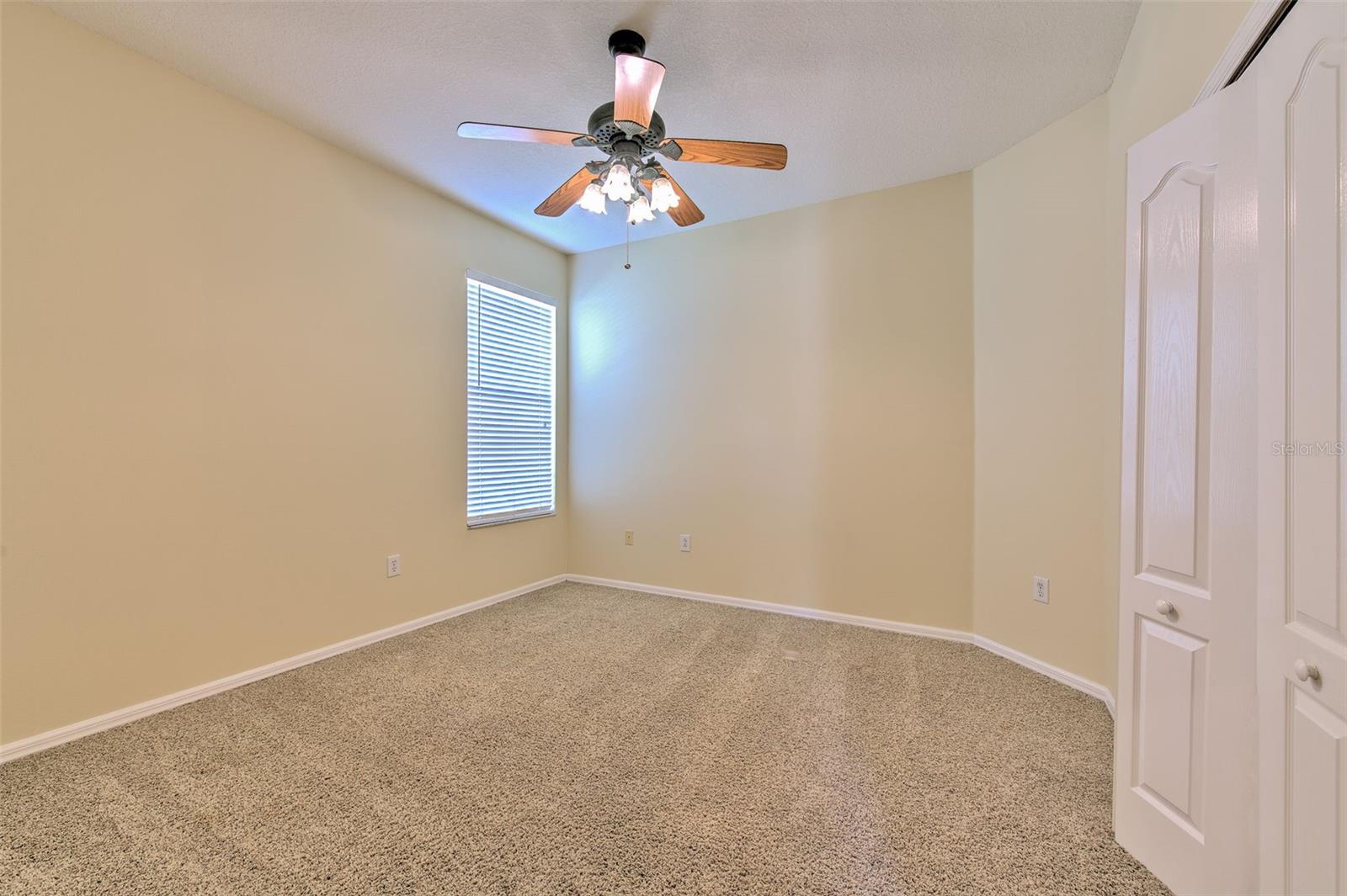 Image 10 of 34 For 27601 Baybrook Loop