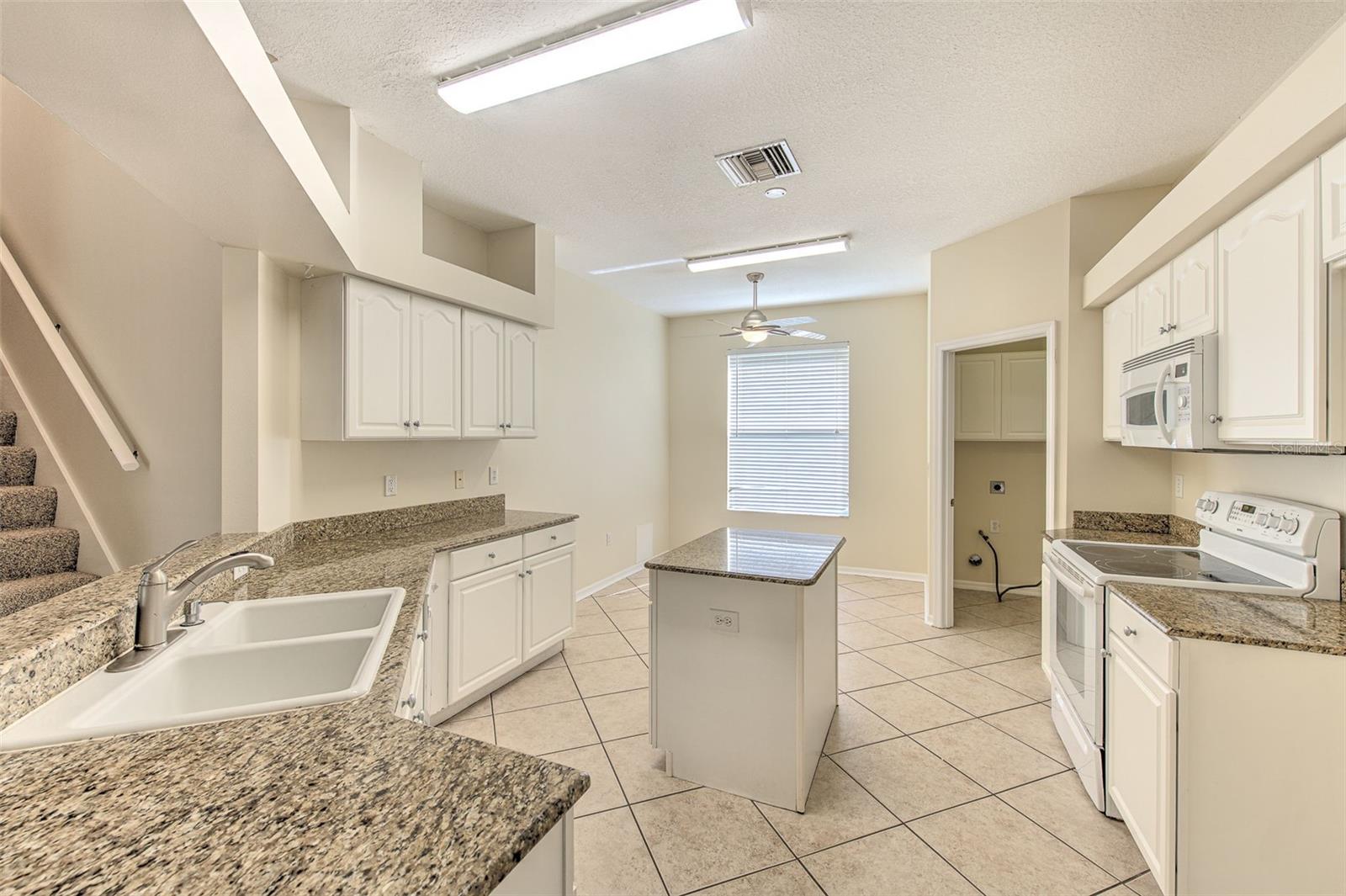 Image 11 of 34 For 27601 Baybrook Loop