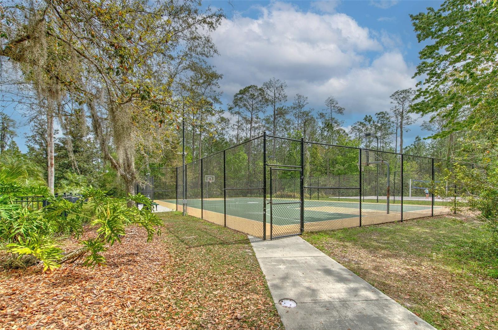 Image 29 of 34 For 27601 Baybrook Loop