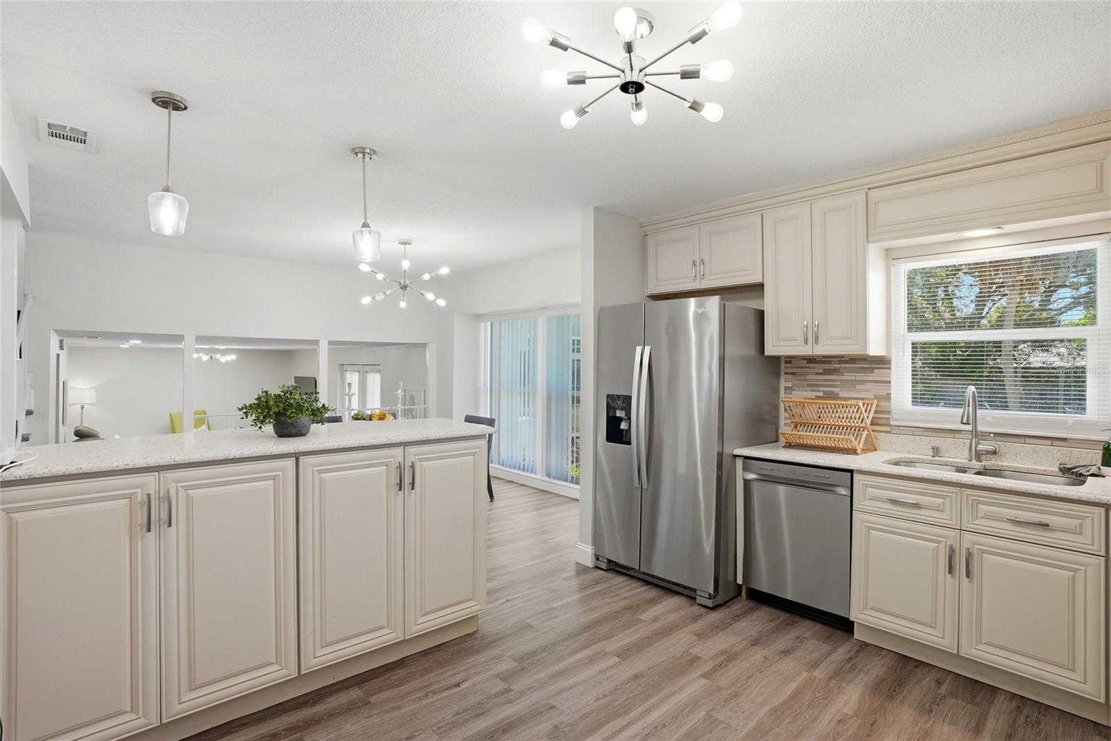 Image 11 of 38 For 721 Village Place