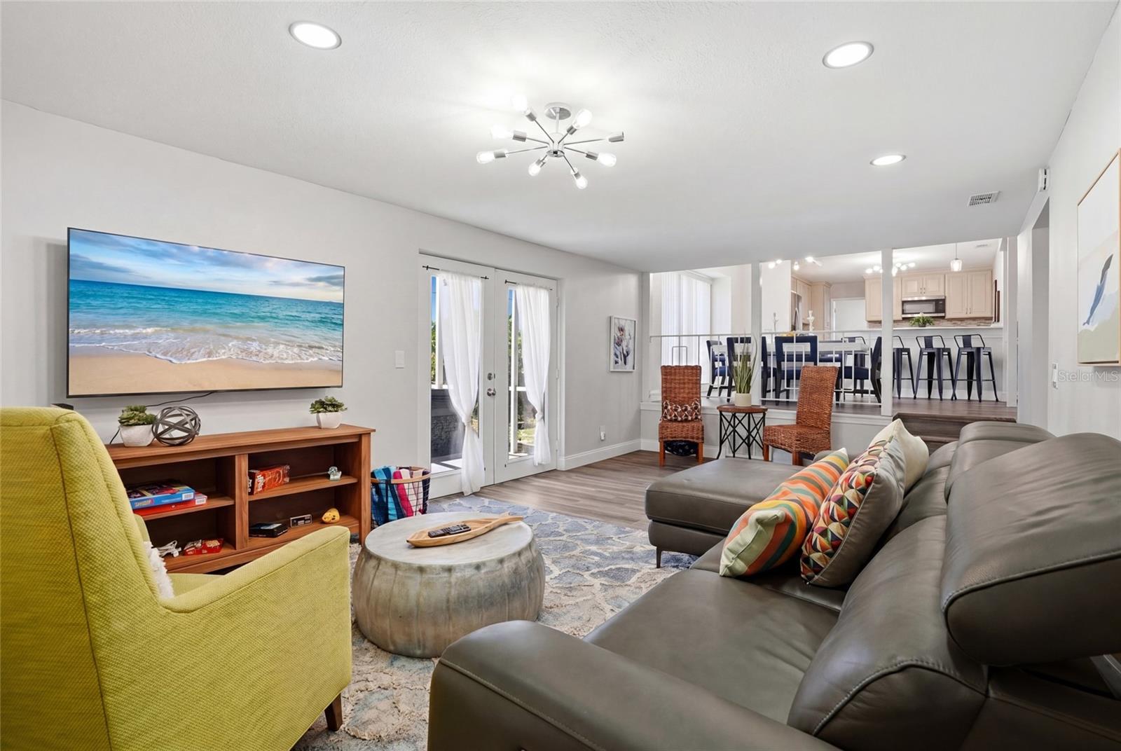 Image 15 of 38 For 721 Village Place