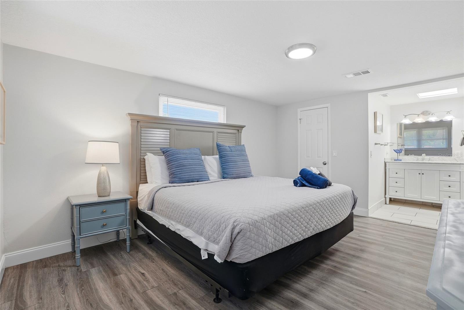 Image 22 of 38 For 721 Village Place