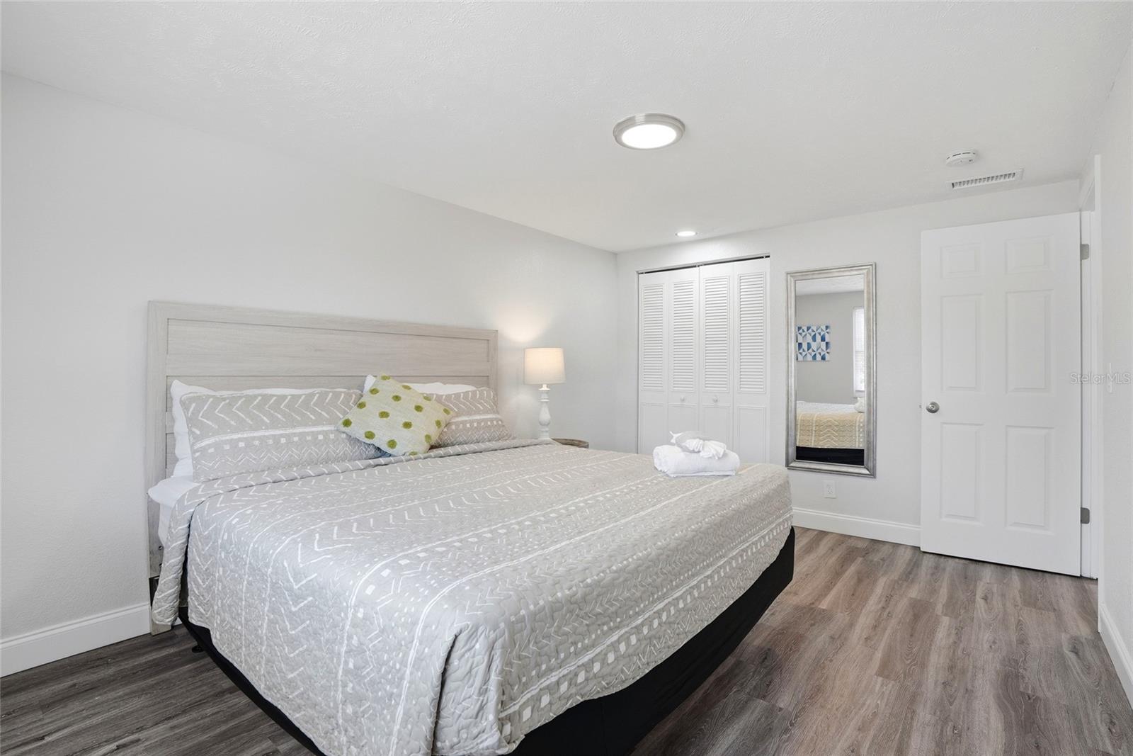 Image 29 of 38 For 721 Village Place