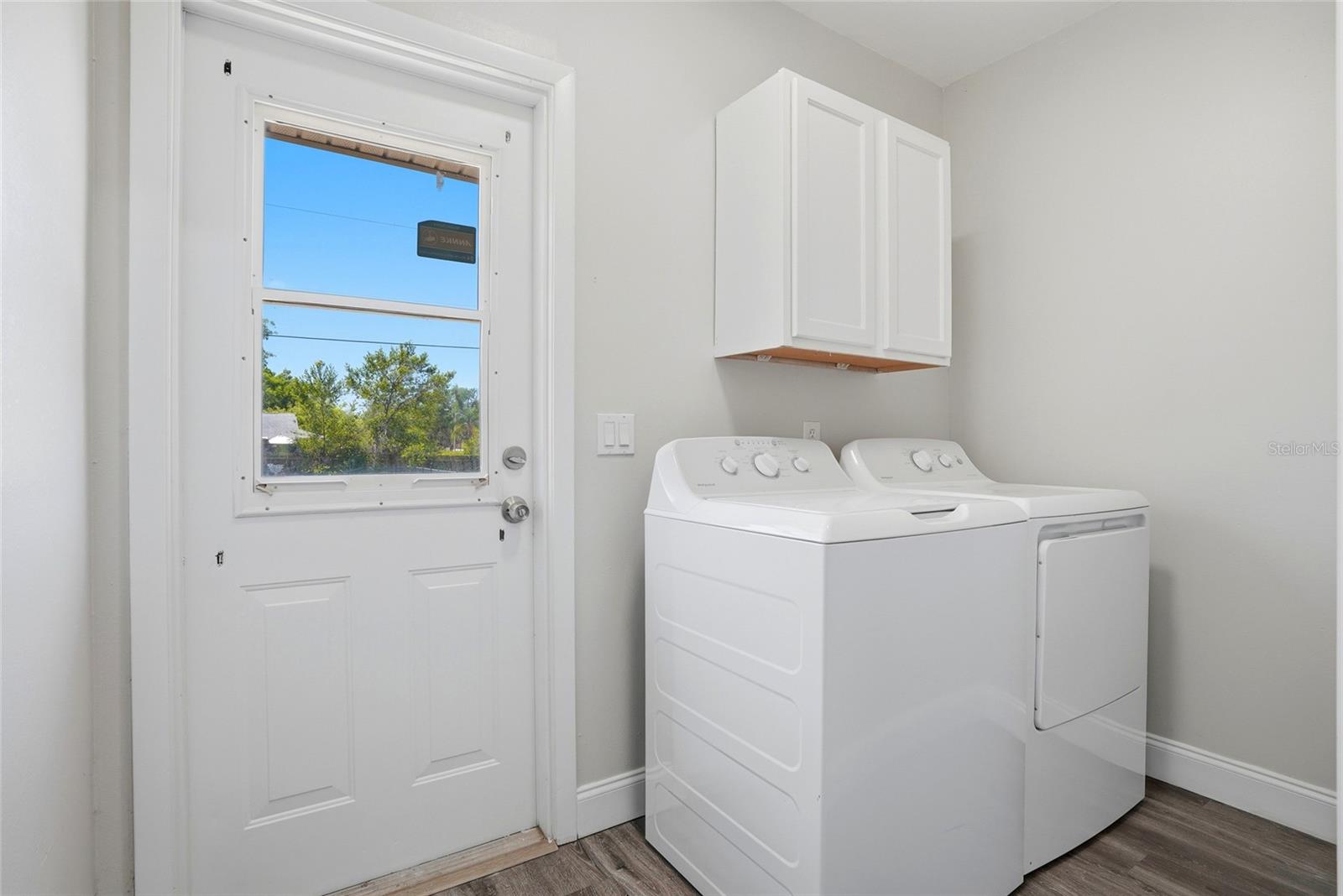 Image 32 of 38 For 721 Village Place