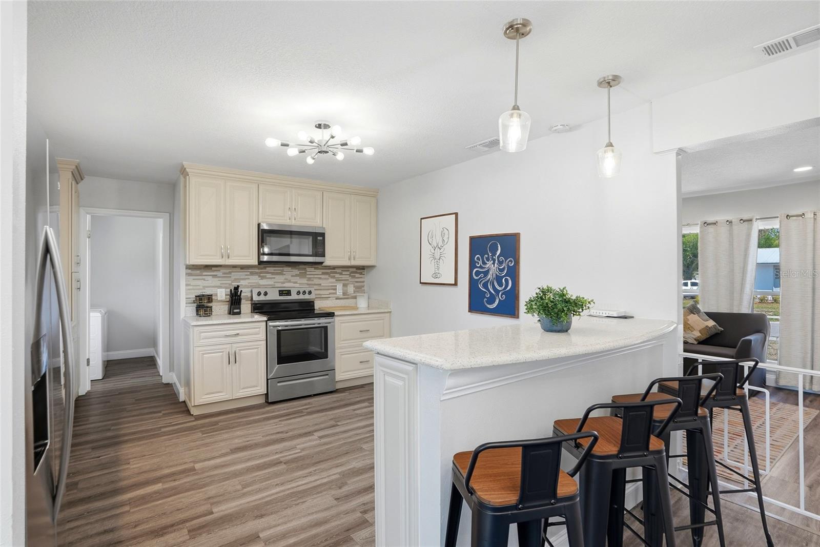 Image 8 of 38 For 721 Village Place