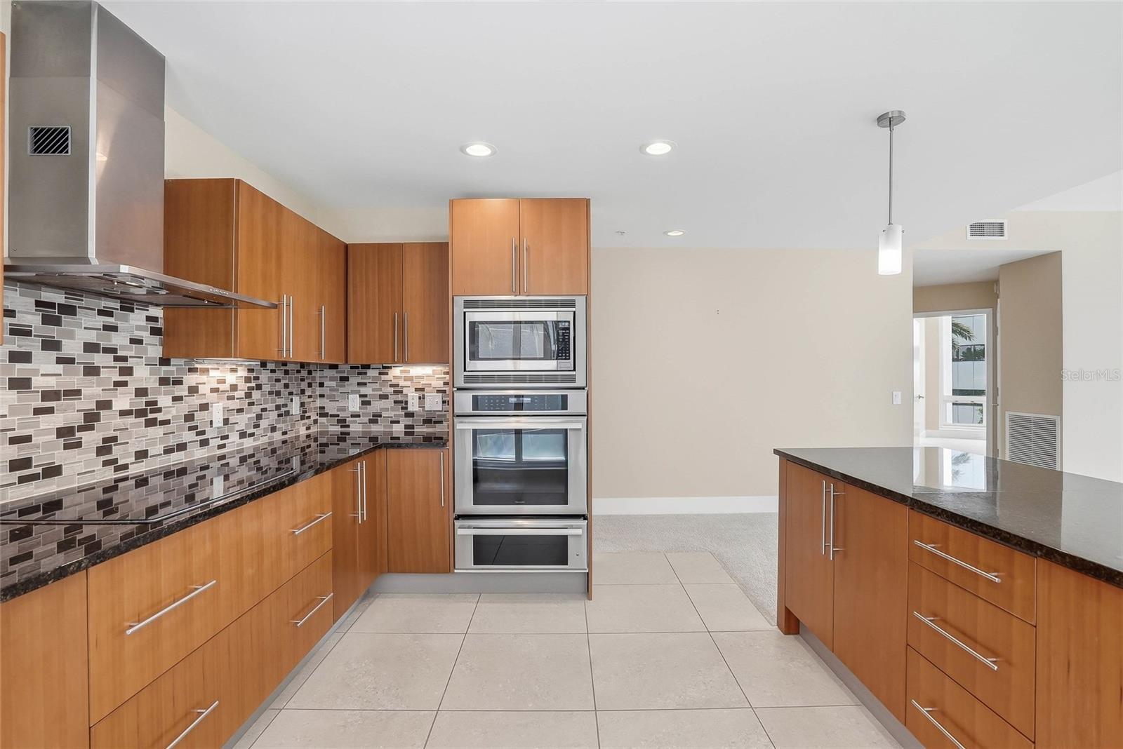 Image 4 of 44 For 175 1st Street S 303