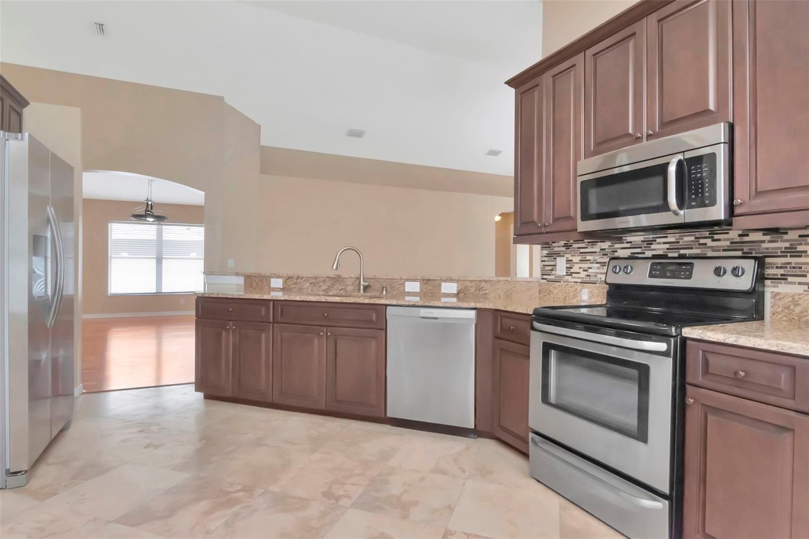 Listing photo id 21 for 3201 Dunstable Drive