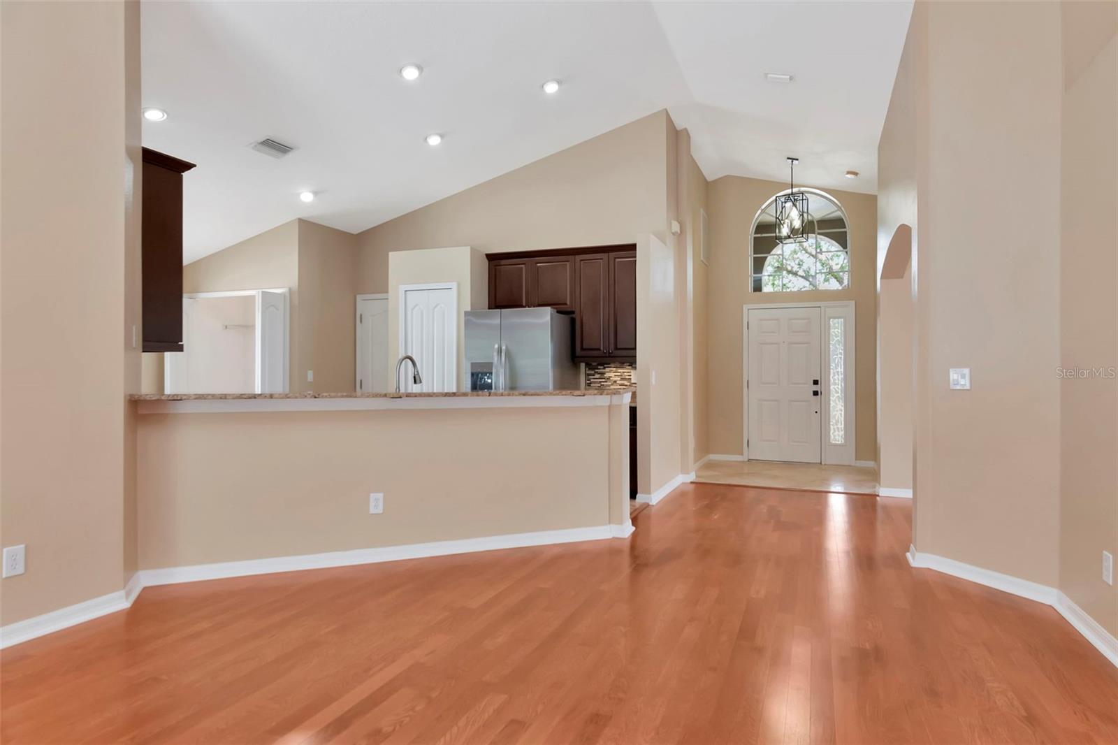 Listing photo id 27 for 3201 Dunstable Drive