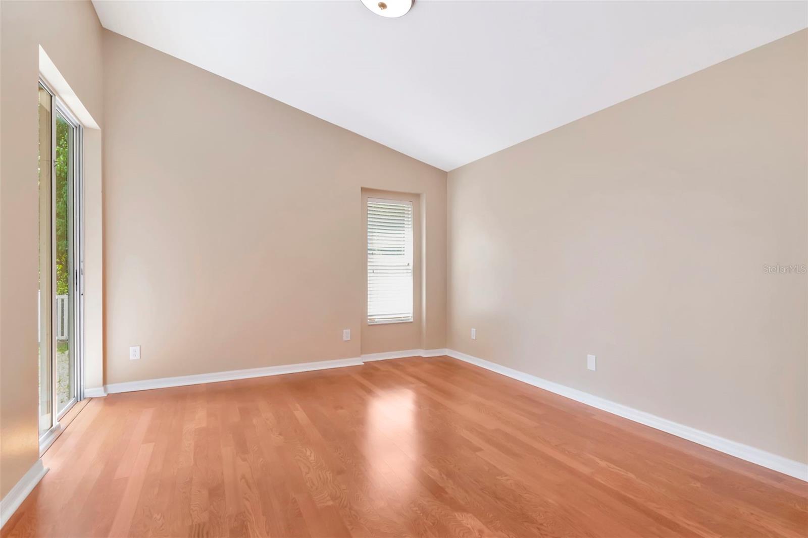 Listing photo id 29 for 3201 Dunstable Drive