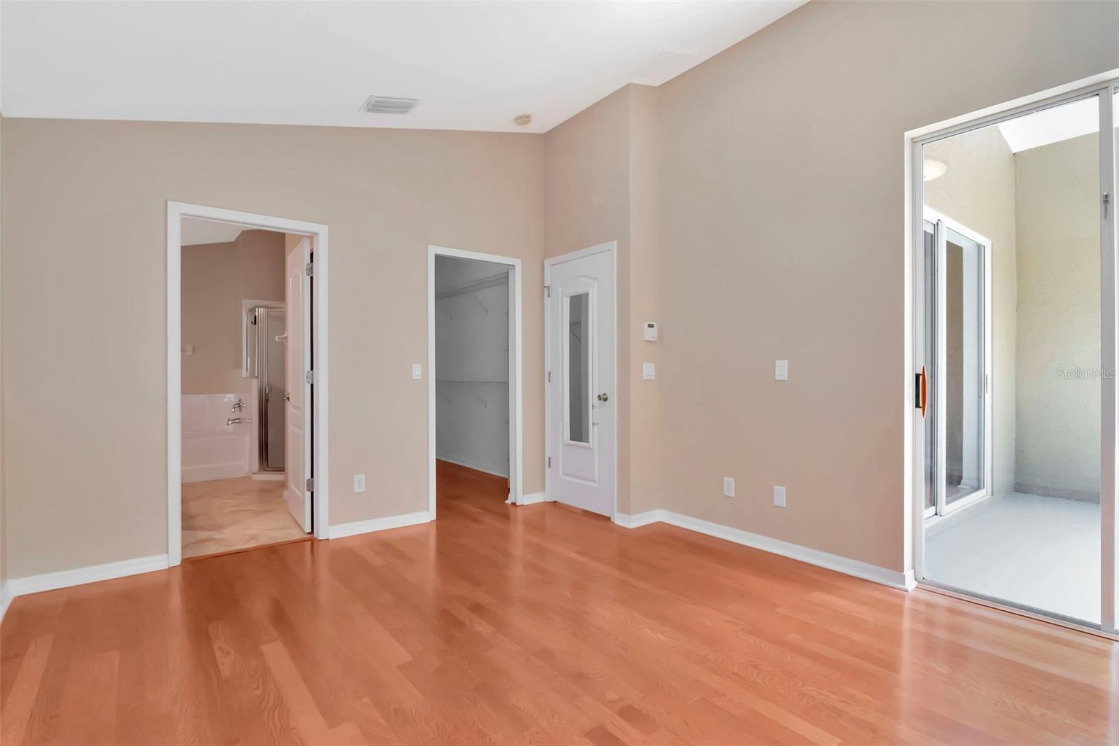 Listing photo id 32 for 3201 Dunstable Drive