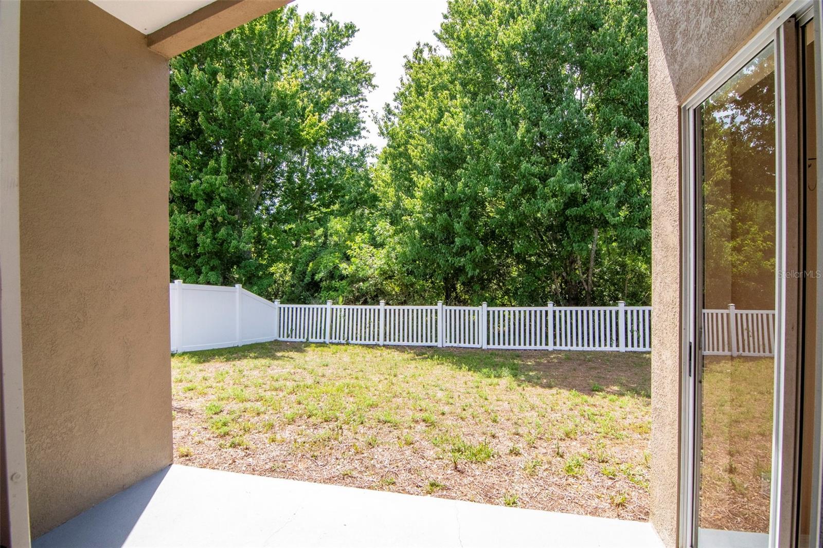 Listing photo id 42 for 3201 Dunstable Drive